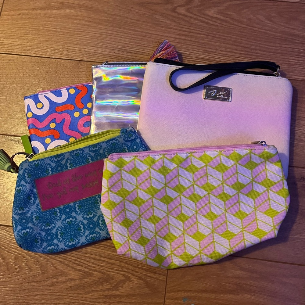 RANDOM BAG BUNDLE